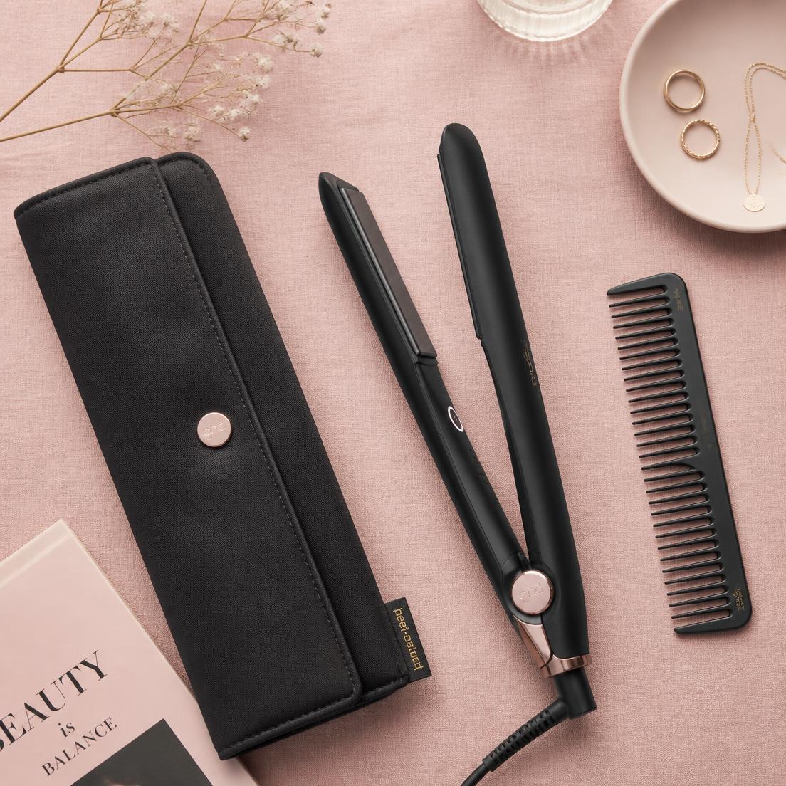 Set de plancha de pelo con funda térmica y peine (imagen de referencia)